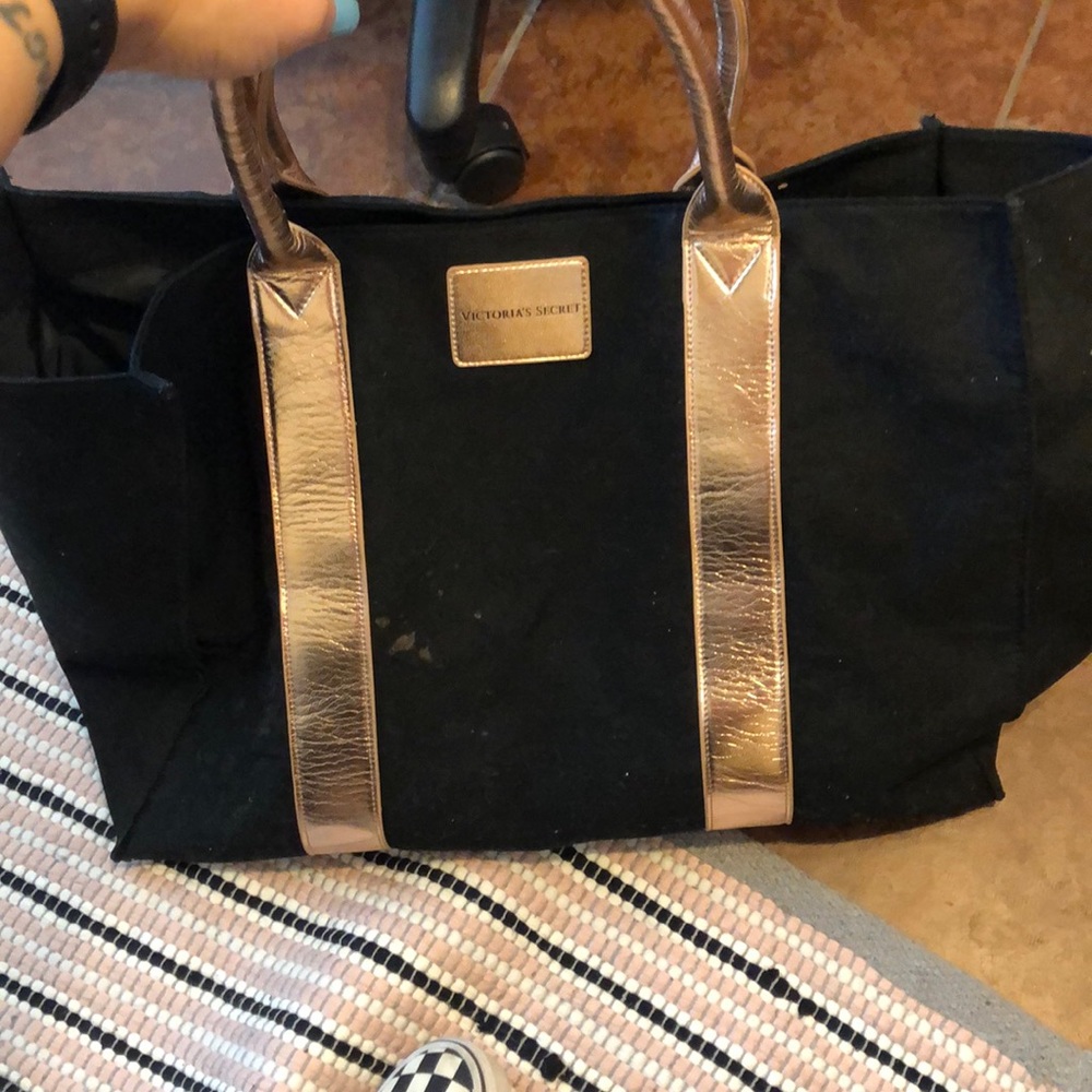 🔴Large Victoria's secret bag